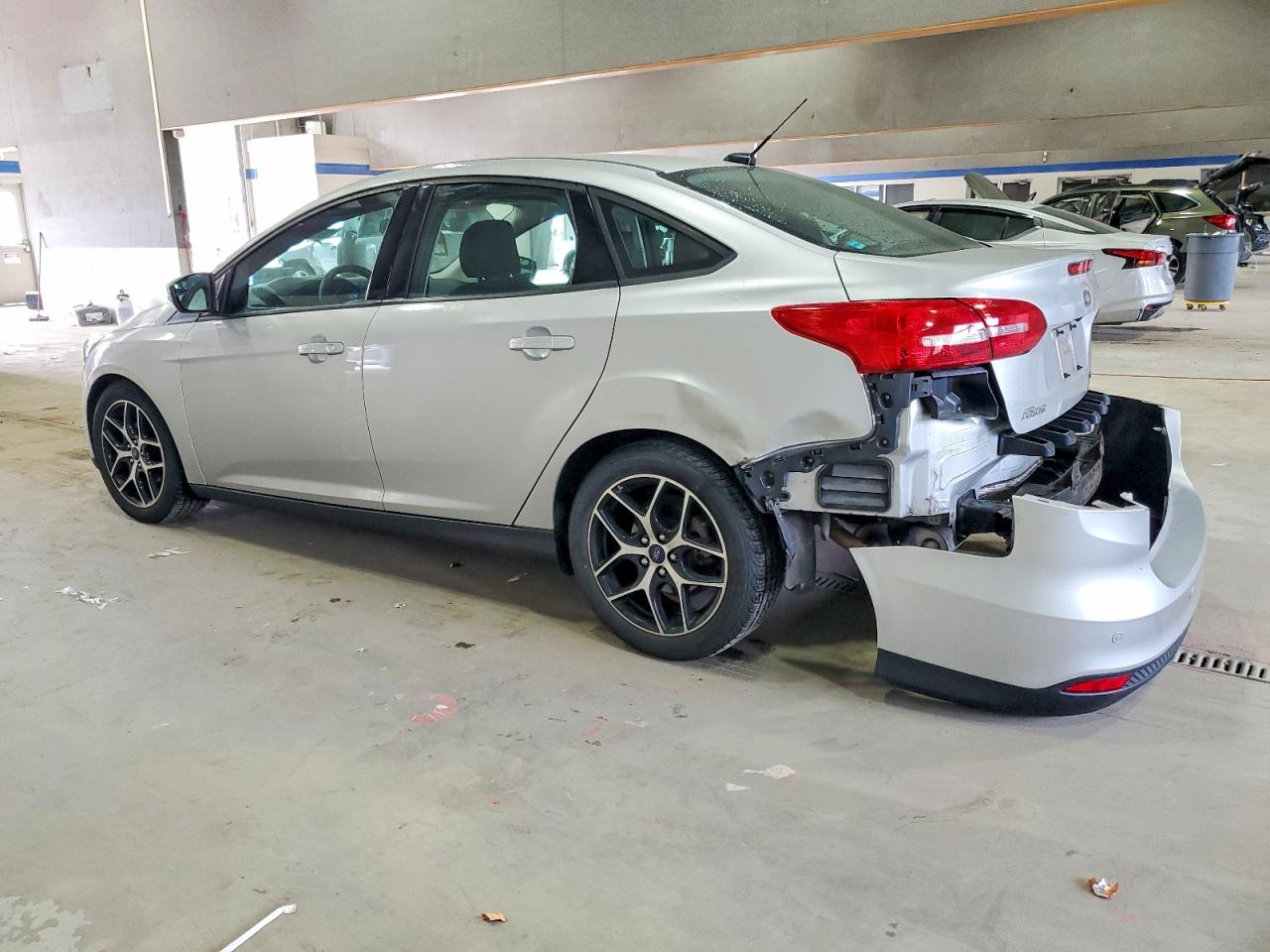 2017 FORD FOCUS SEL photo 2