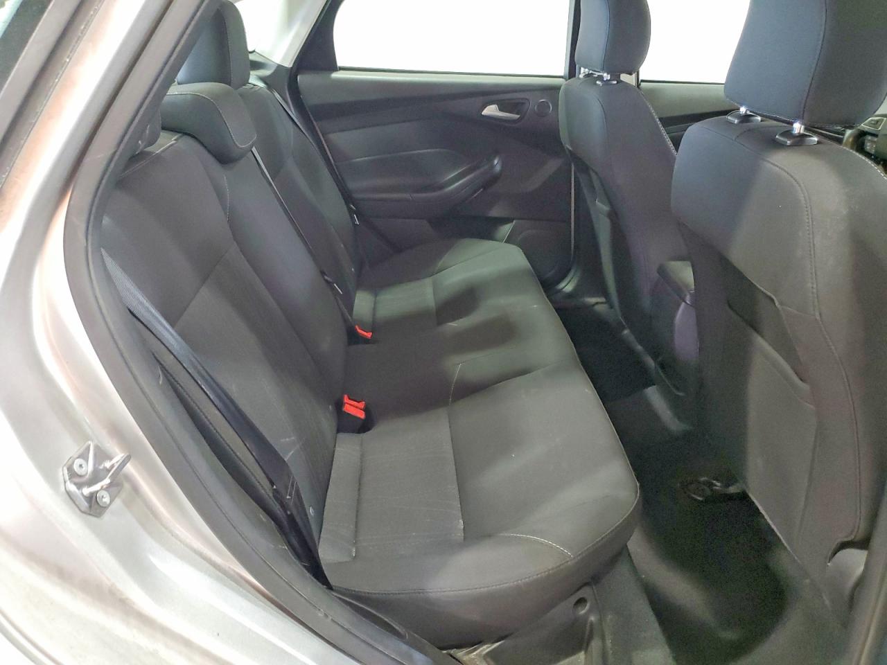 2017 FORD FOCUS SEL photo 10