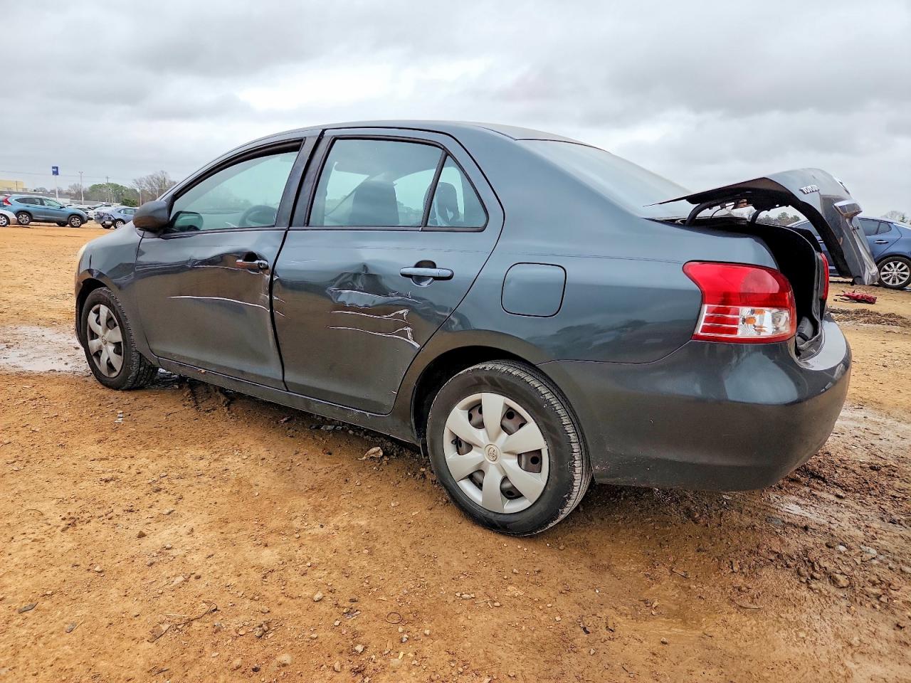2008 TOYOTA YARIS photo 2