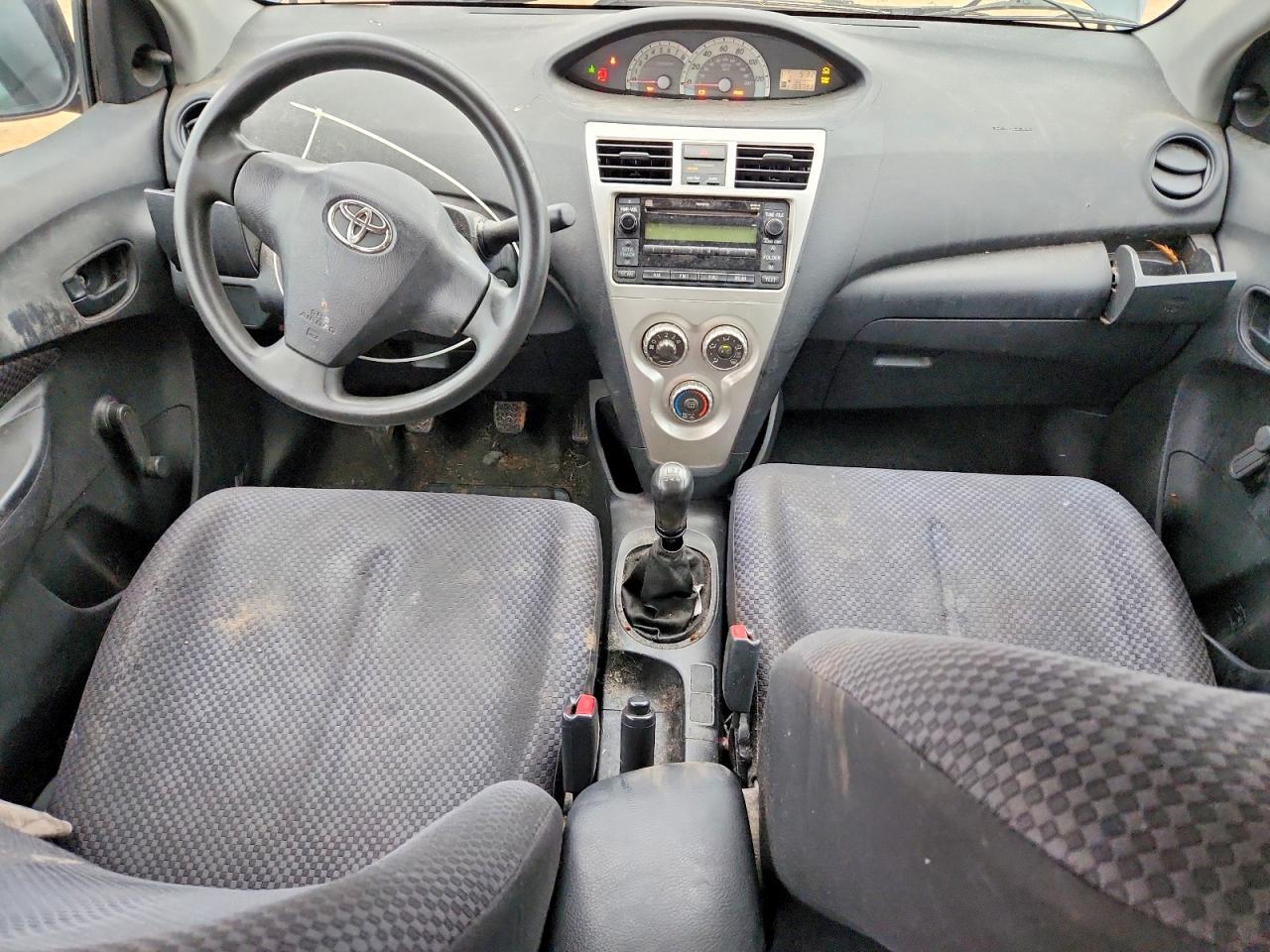 2008 TOYOTA YARIS photo 8