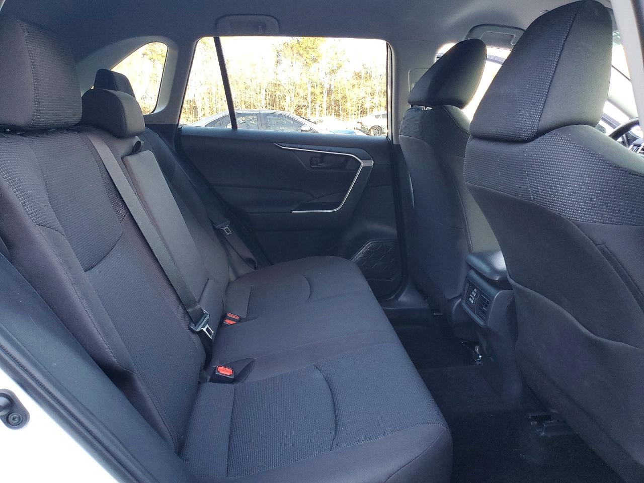 2025 TOYOTA RAV4 LE photo 10