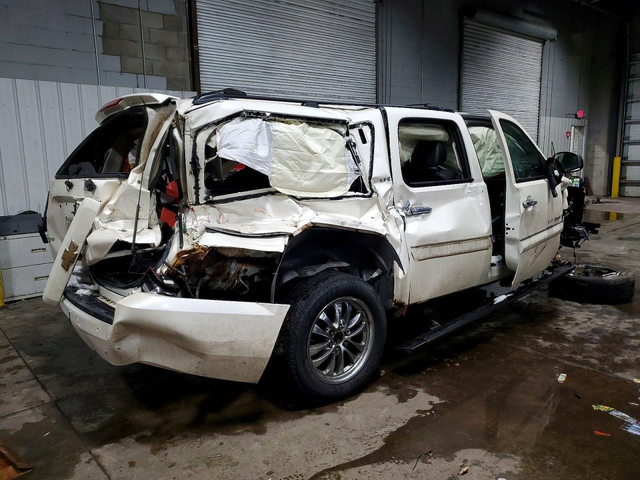 2008 CHEVROLET SUBURBAN K1500 LS photo 3