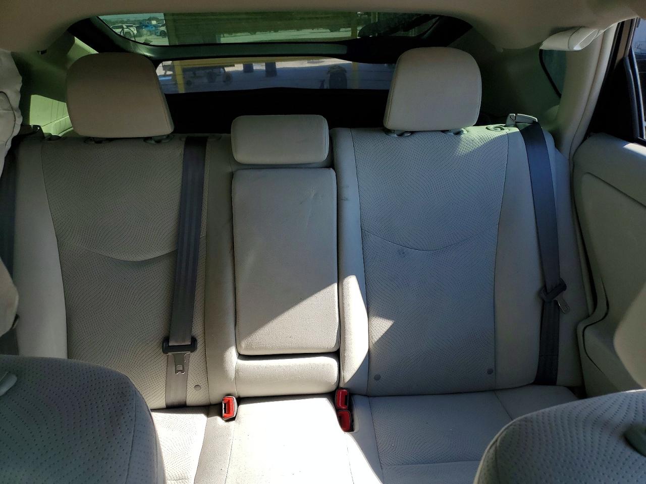 2015 TOYOTA PRIUS TWO photo 10