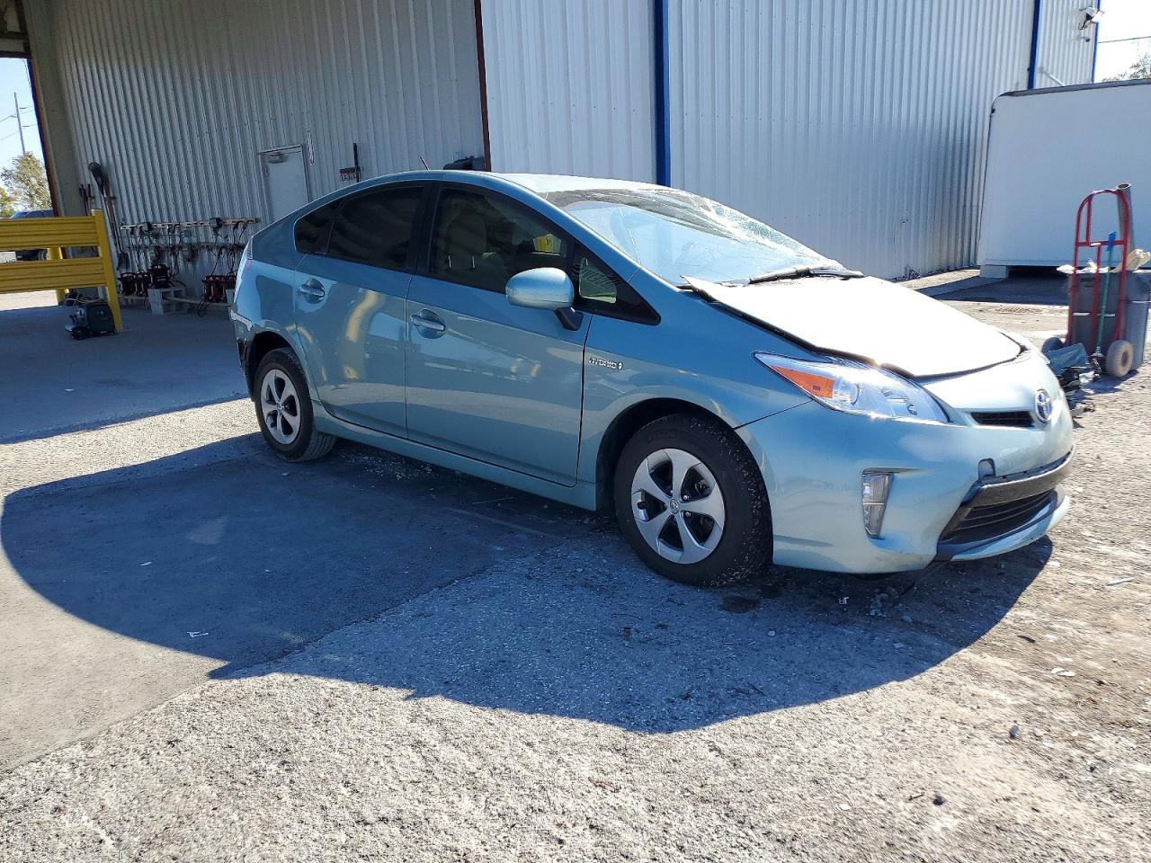 2015 TOYOTA PRIUS TWO photo 4