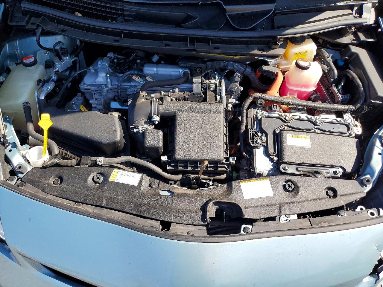 2015 TOYOTA PRIUS TWO photo 12