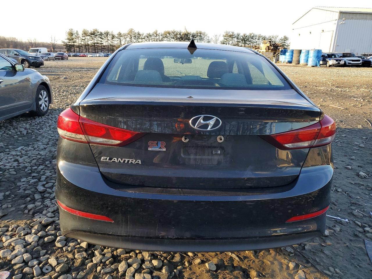 2017 HYUNDAI ELANTRA SE photo 6
