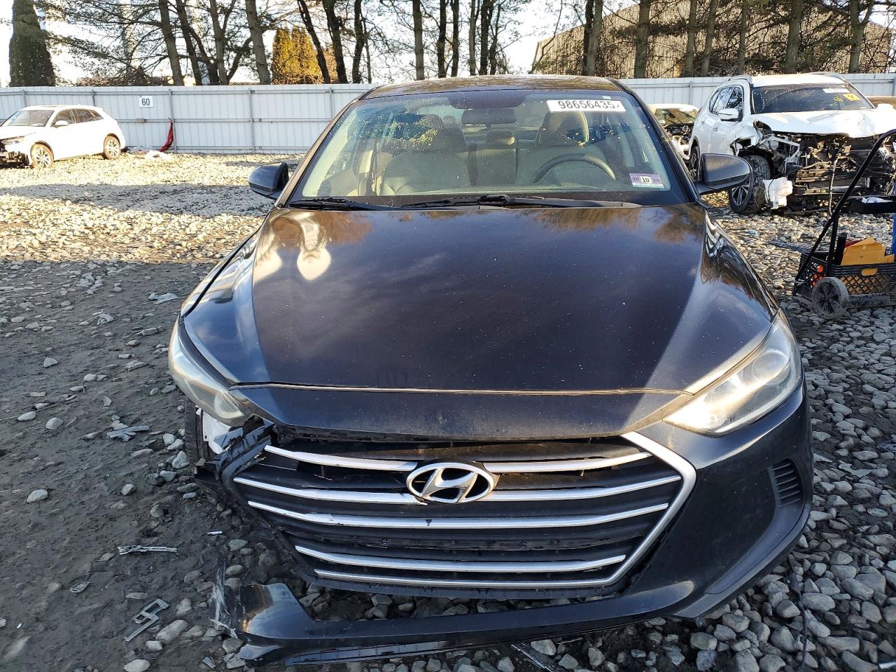 2017 HYUNDAI ELANTRA SE photo 5