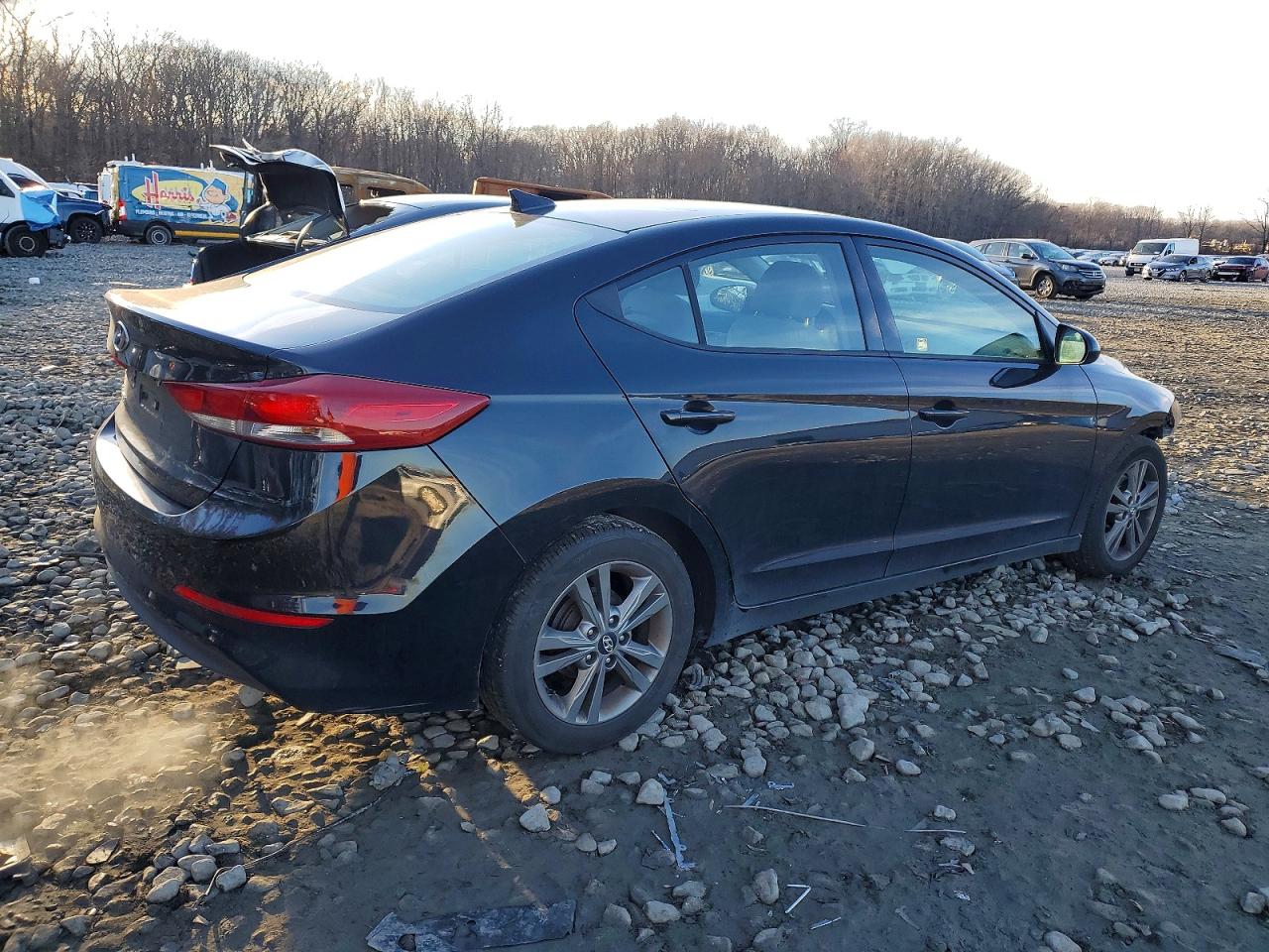 2017 HYUNDAI ELANTRA SE photo 3