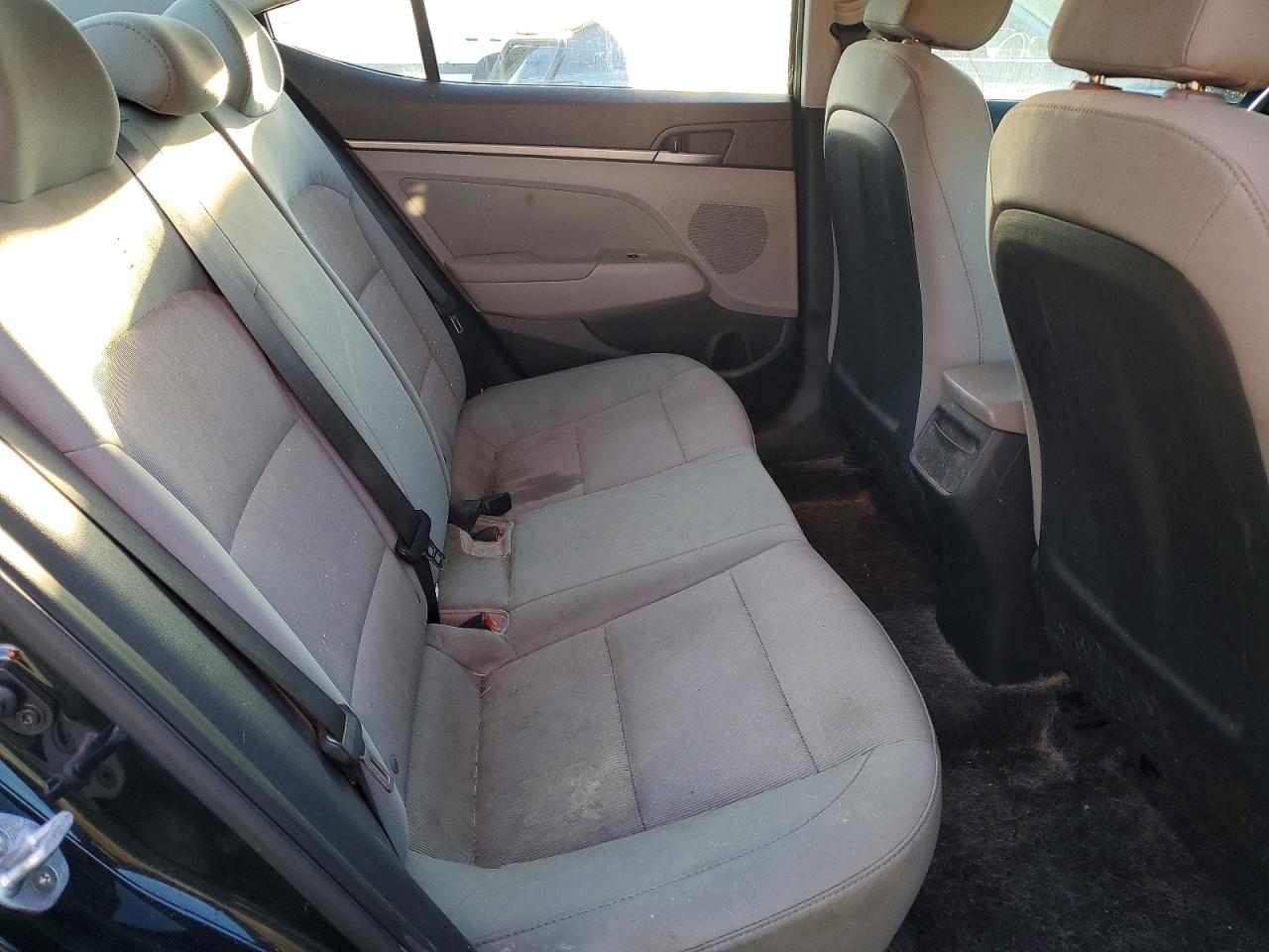 2017 HYUNDAI ELANTRA SE photo 10