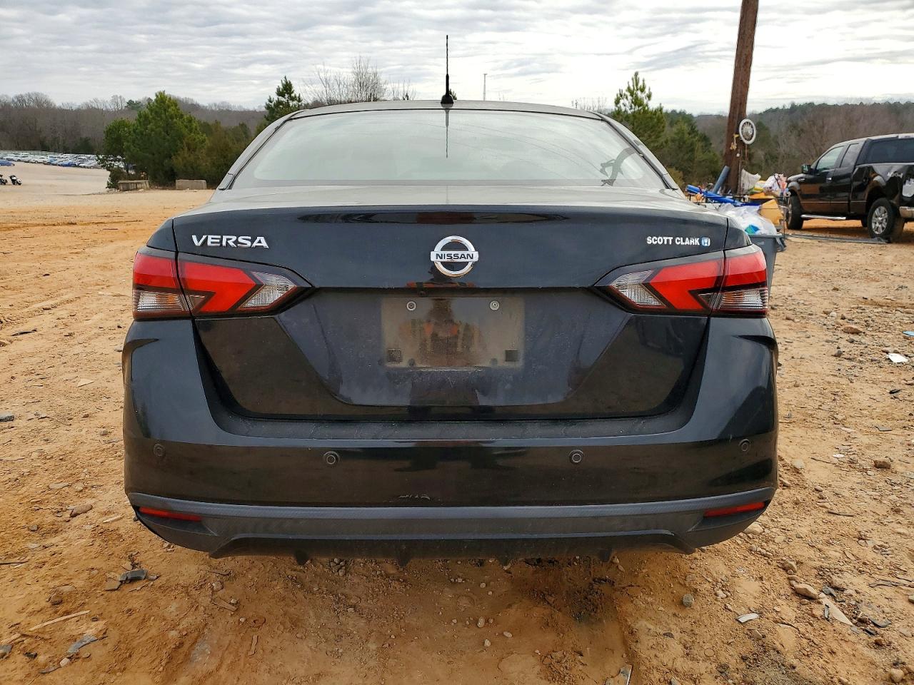 2020 NISSAN VERSA S photo 6