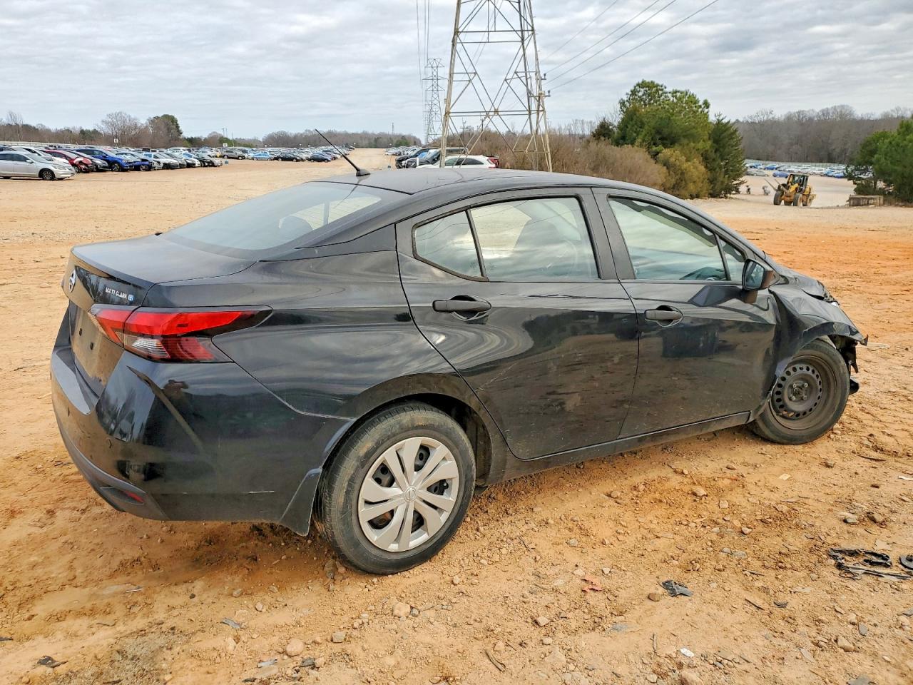 2020 NISSAN VERSA S photo 3