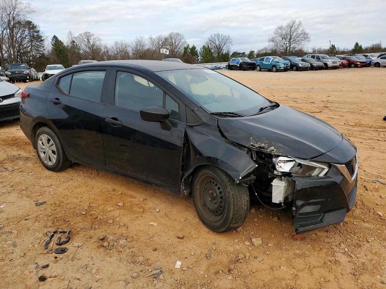 2020 NISSAN VERSA S photo 4