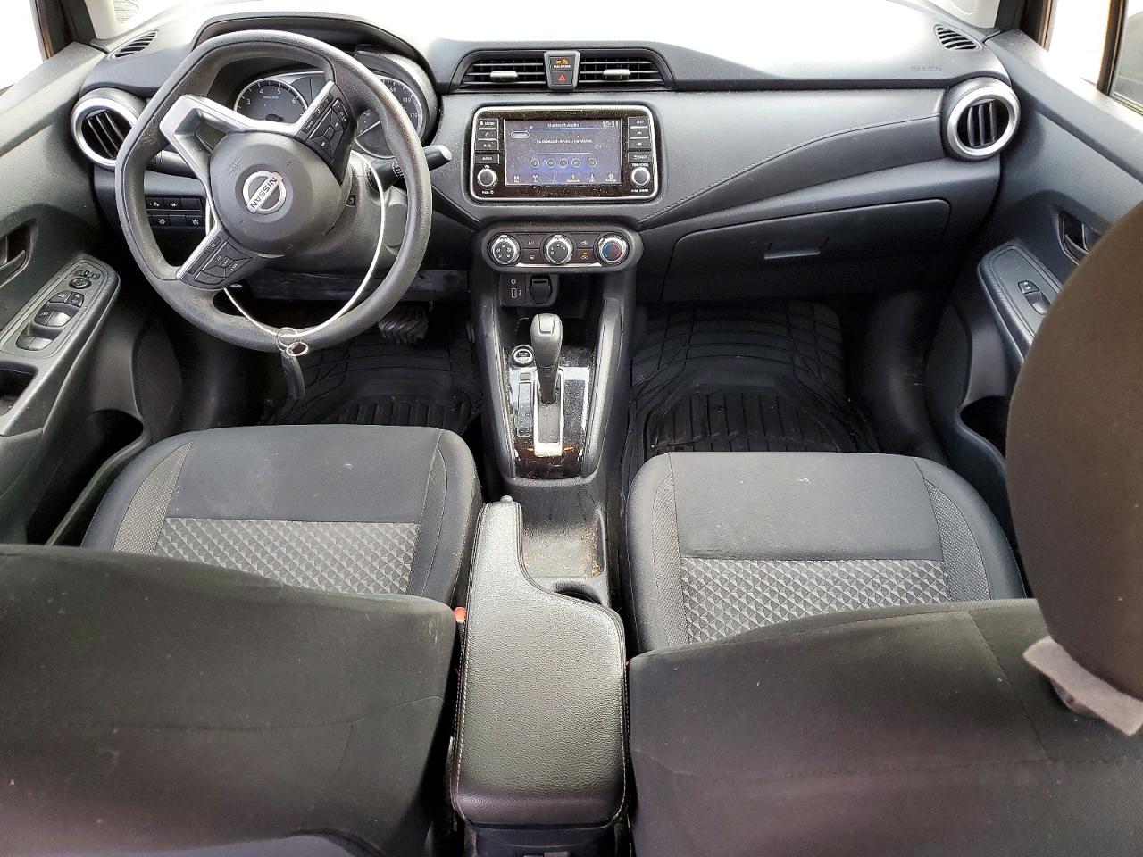 2020 NISSAN VERSA S photo 8