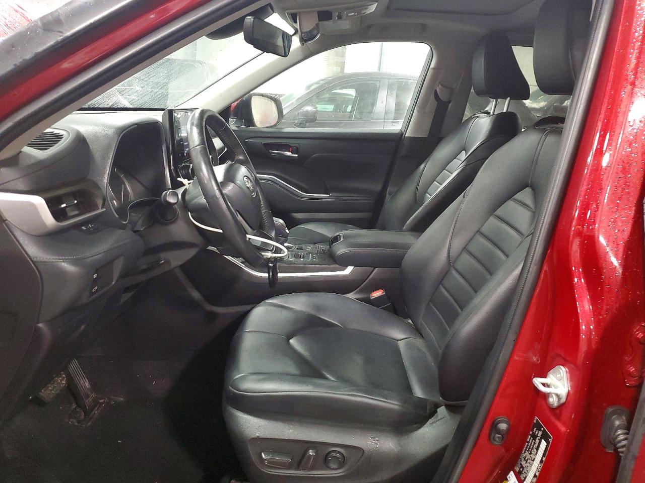 2022 TOYOTA HIGHLANDER XLE photo 7