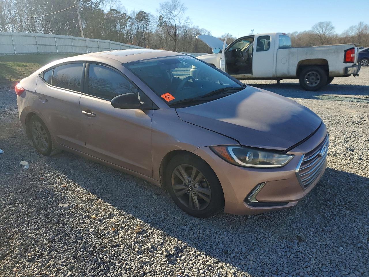 2018 HYUNDAI ELANTRA SEL photo 4
