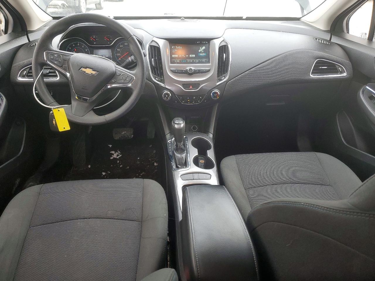 2017 CHEVROLET CRUZE LT photo 8