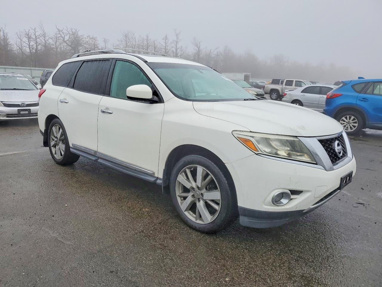 2013 NISSAN PATHFINDER S photo 4