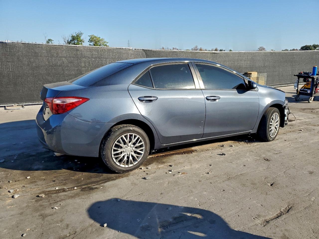2019 TOYOTA COROLLA L photo 3