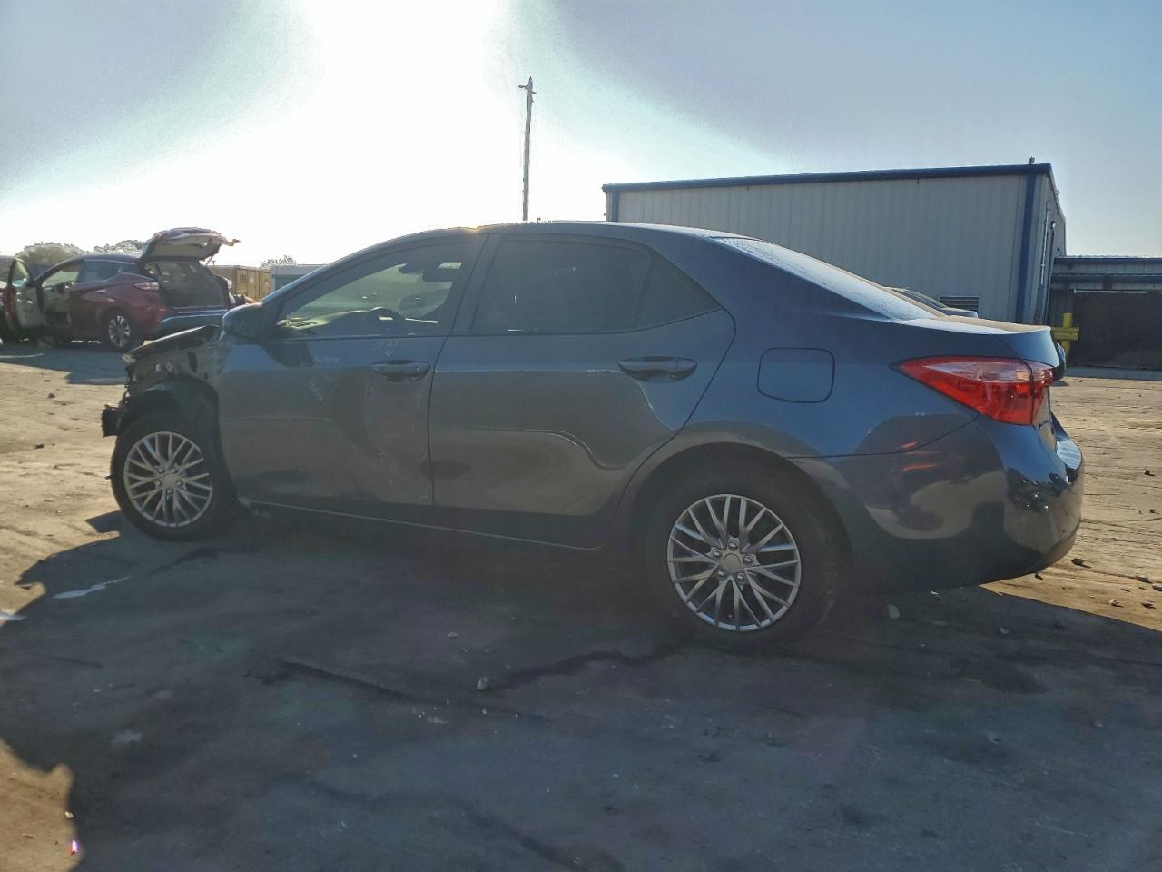 2019 TOYOTA COROLLA L photo 2