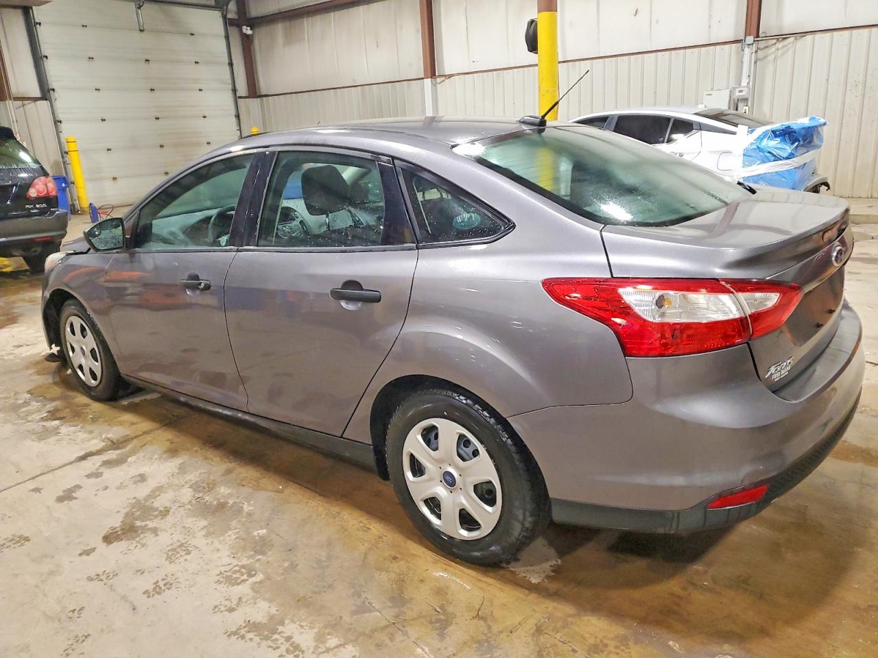 2013 FORD FOCUS S photo 2