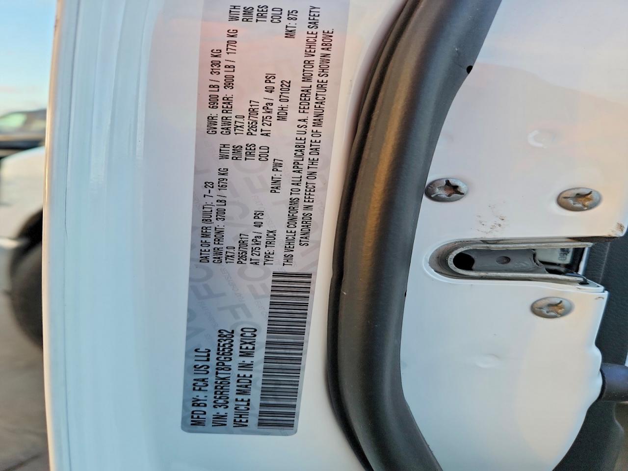 2023 RAM 1500 CLASSIC TRADESMAN photo 12