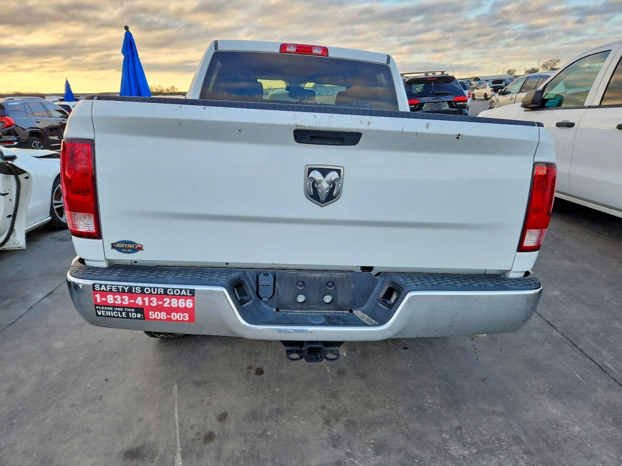 2023 RAM 1500 CLASSIC TRADESMAN photo 6