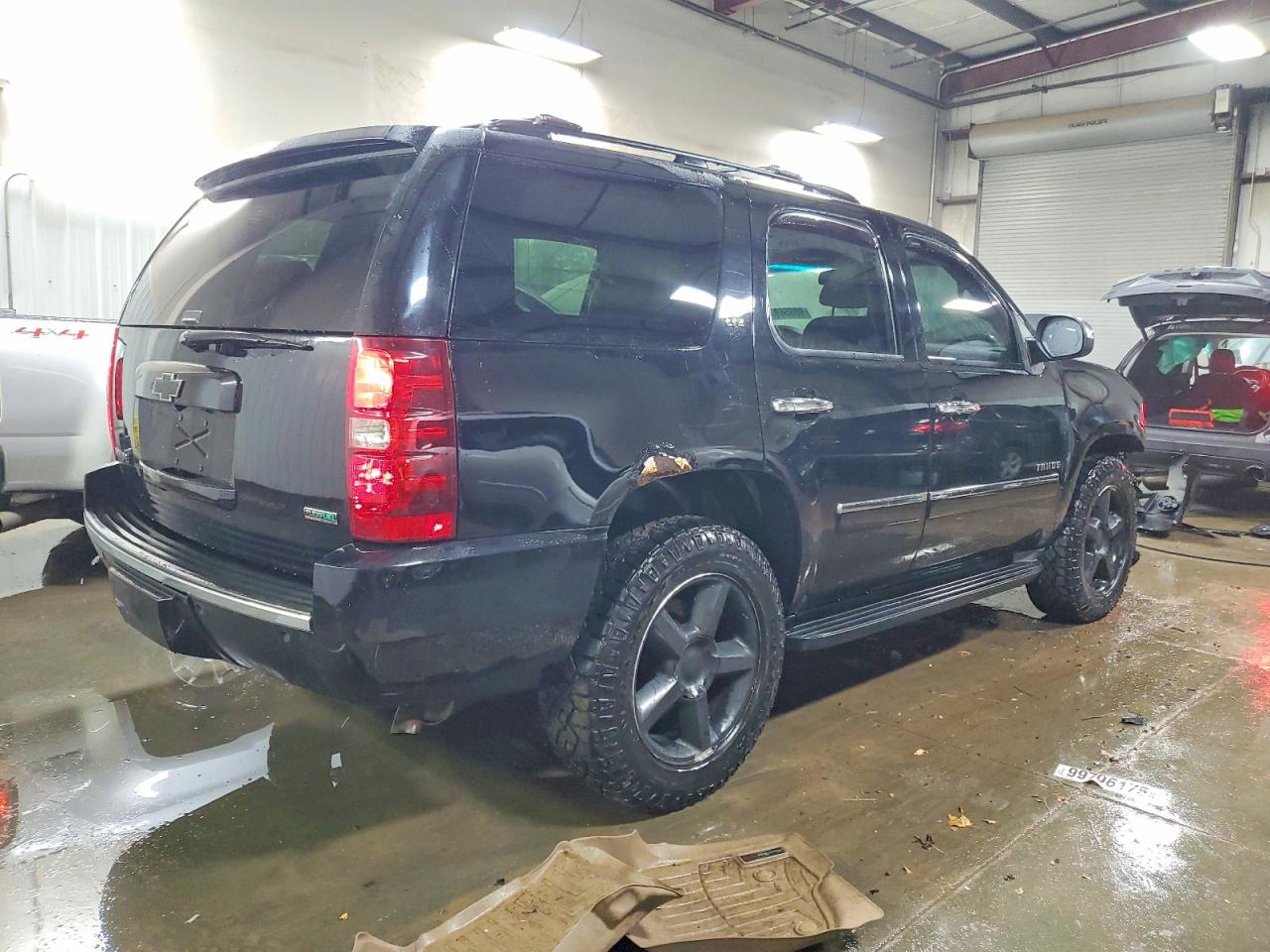 2011 CHEVROLET TAHOE K1500 LTZ photo 3