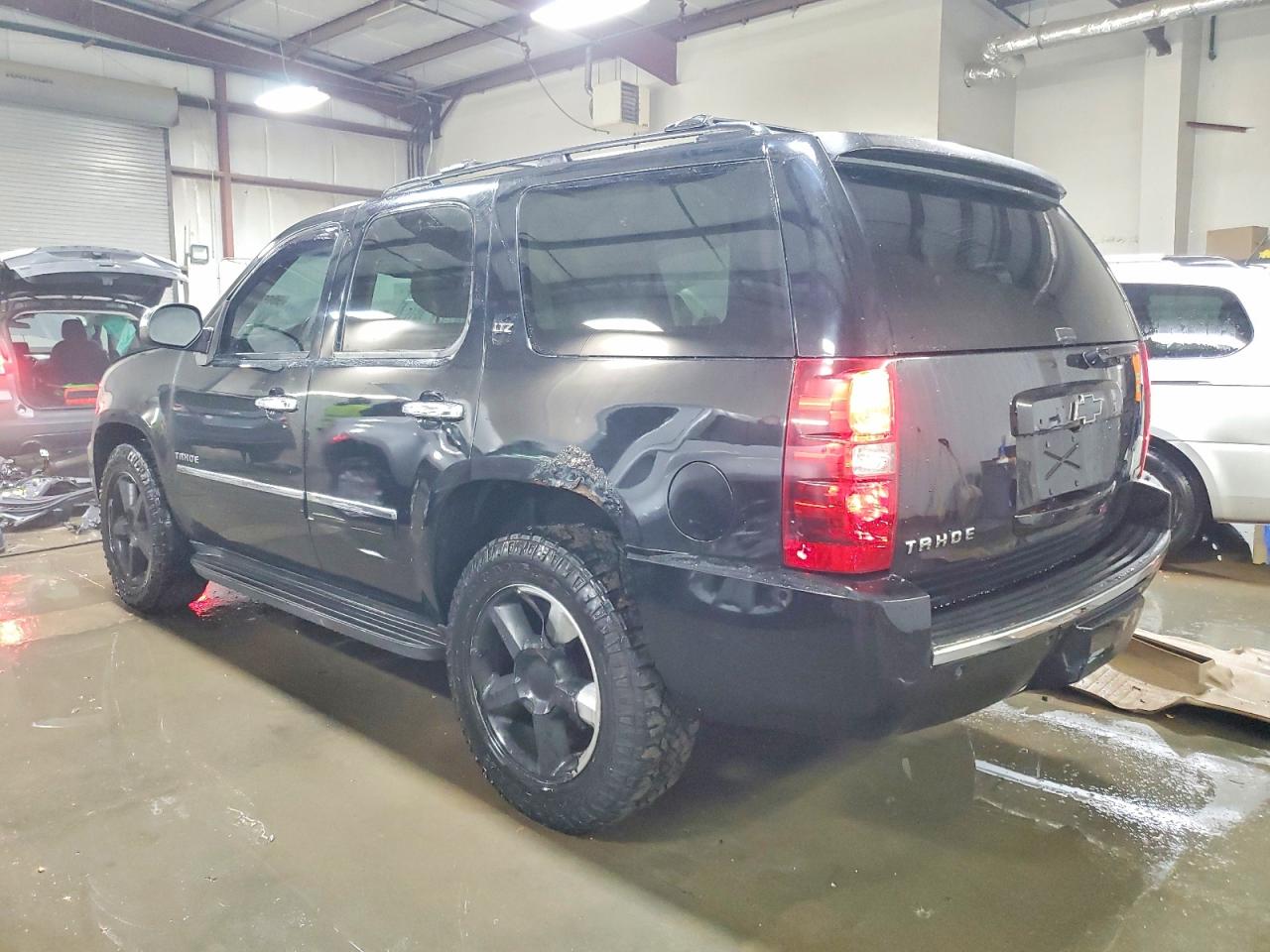 2011 CHEVROLET TAHOE K1500 LTZ photo 2