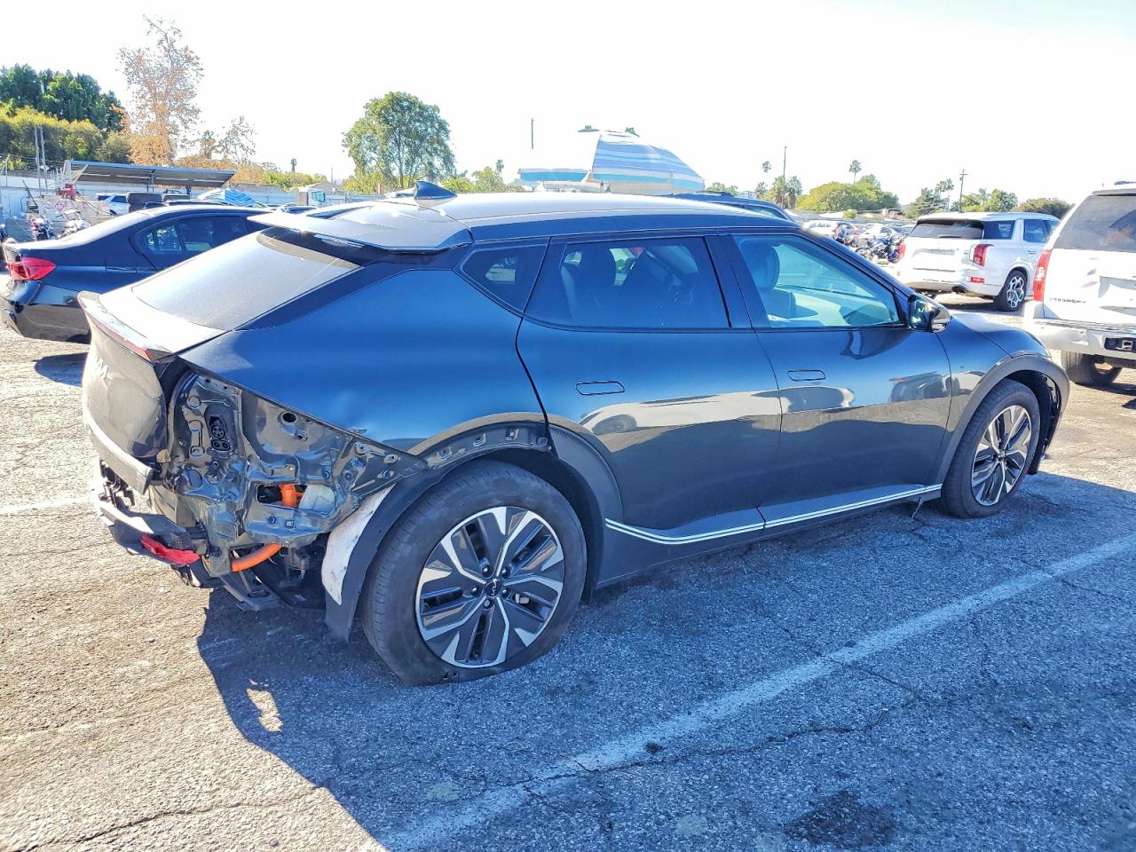2024 KIA EV6 LIGHT photo 3