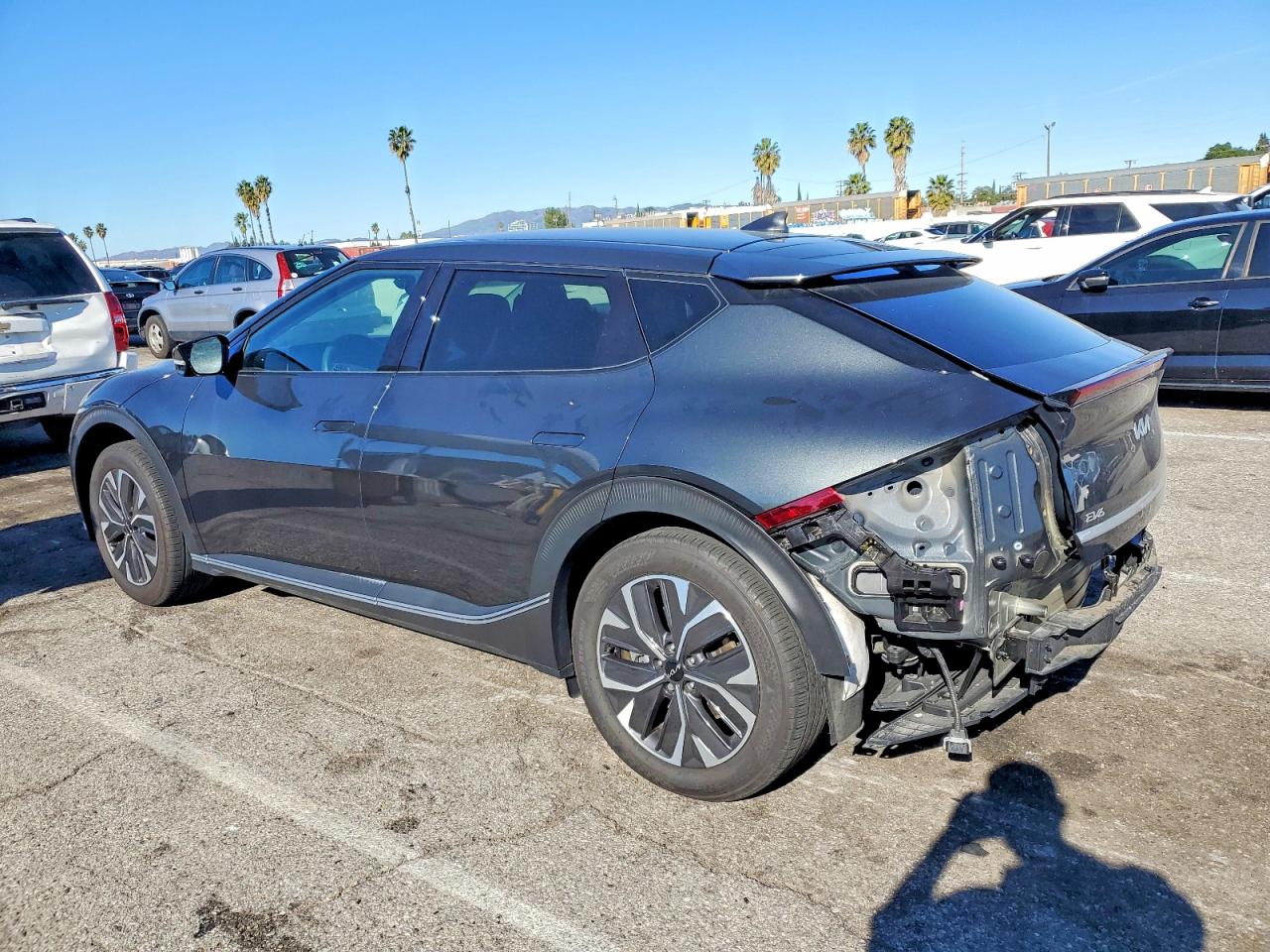 2024 KIA EV6 LIGHT photo 2