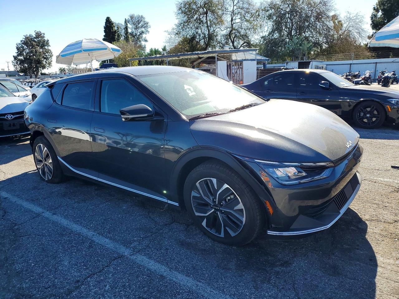 2024 KIA EV6 LIGHT photo 4