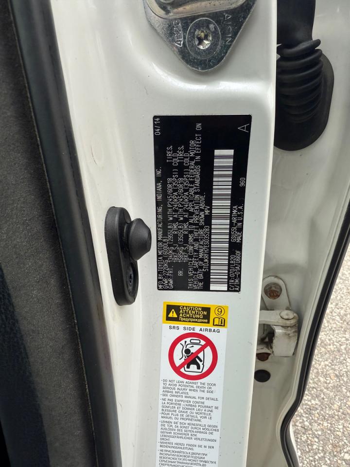 2014 TOYOTA HIGHLANDER XLE photo 12