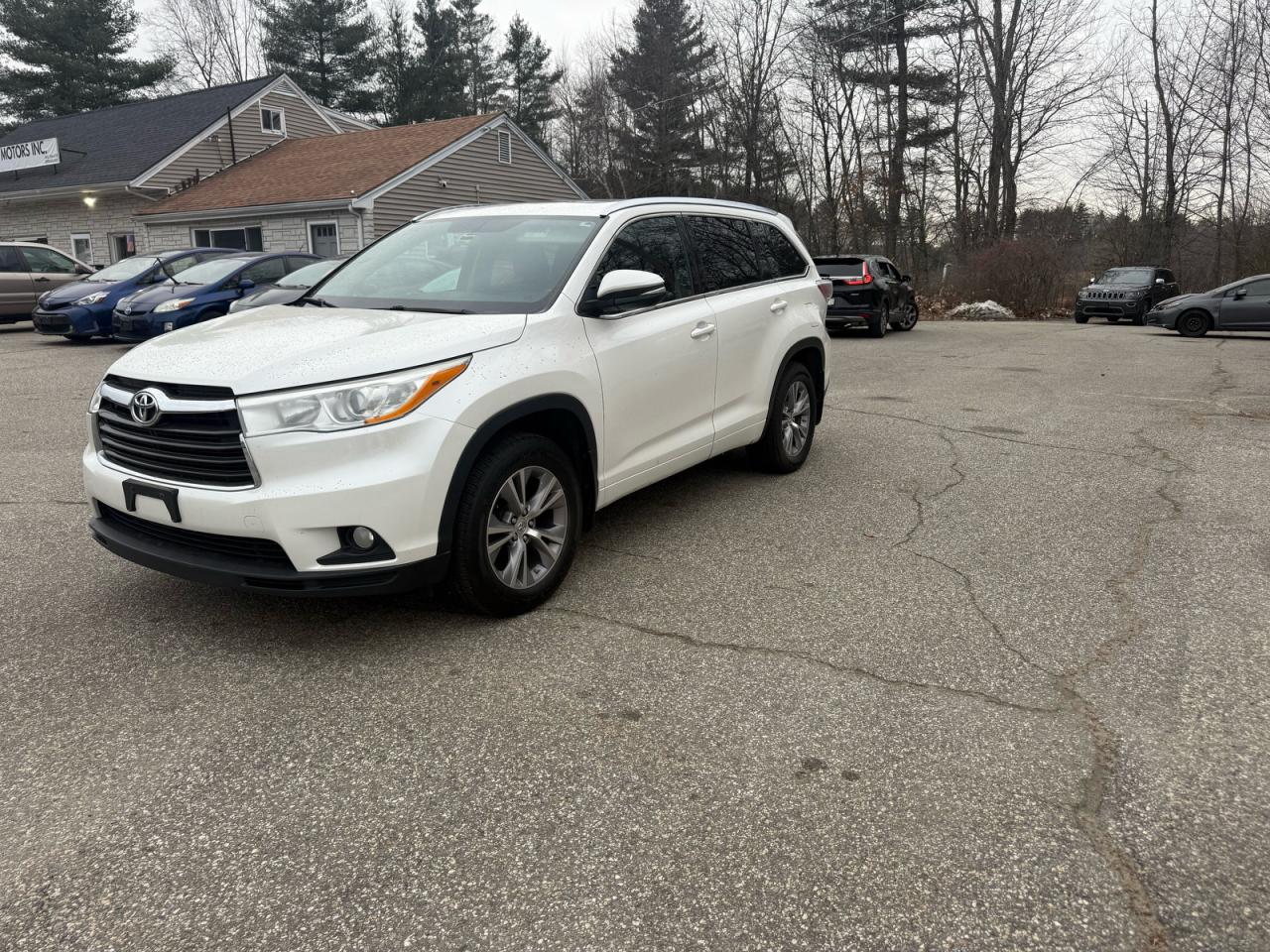 2014 TOYOTA HIGHLANDER XLE photo 2
