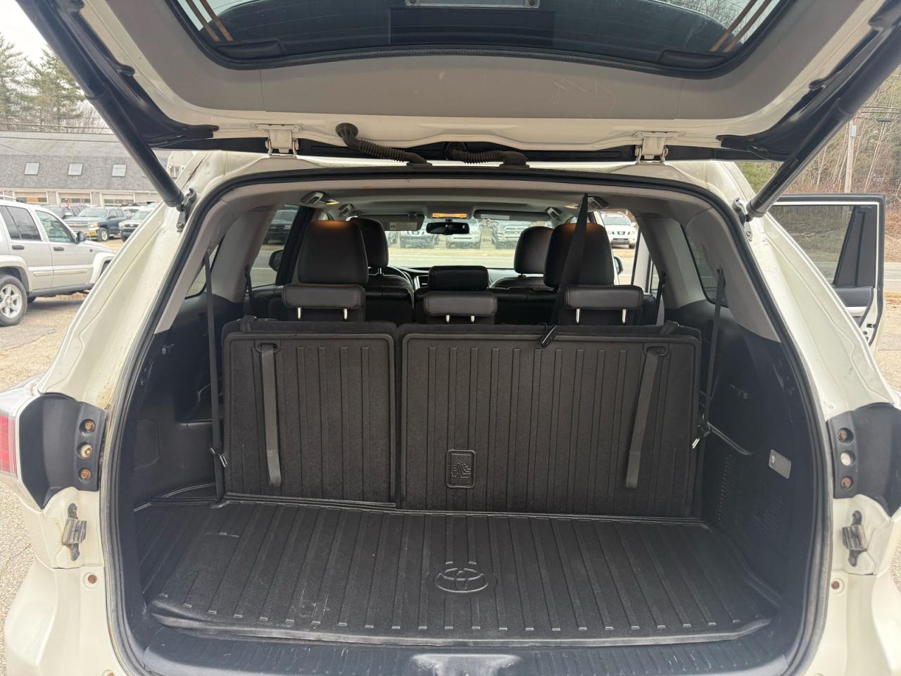 2014 TOYOTA HIGHLANDER XLE photo 7