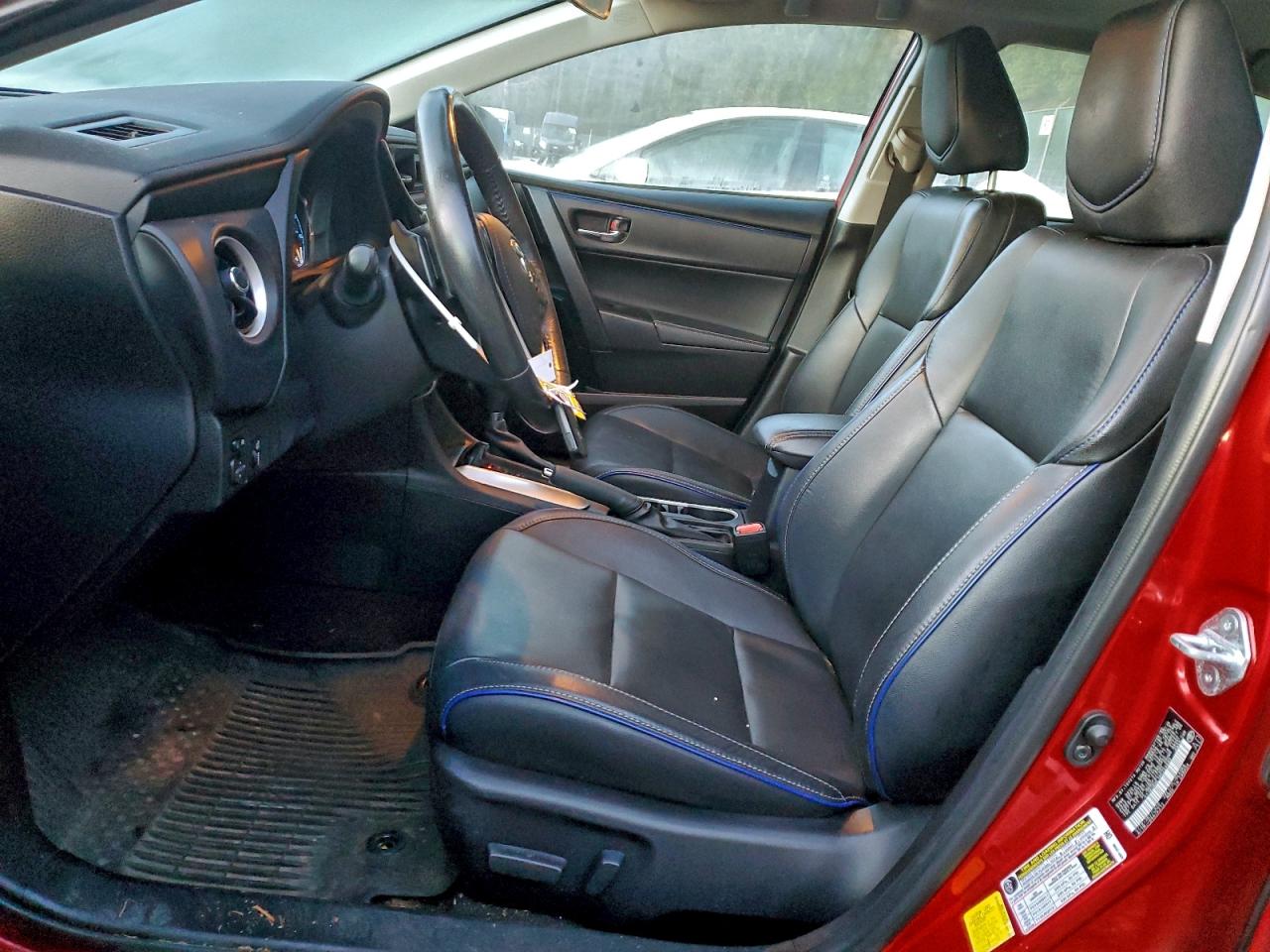 2017 TOYOTA COROLLA L photo 7