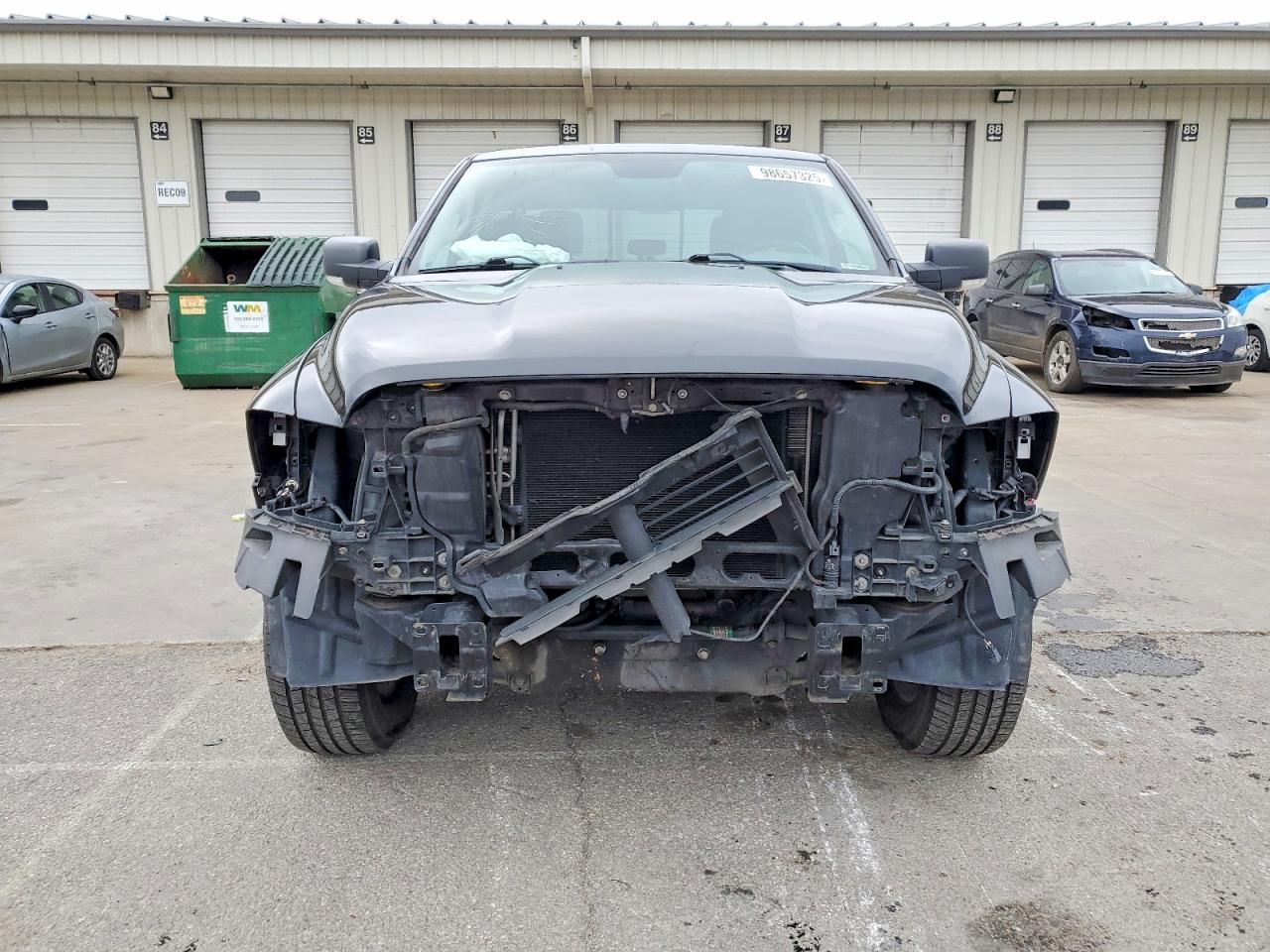 2018 RAM 1500 SLT photo 5