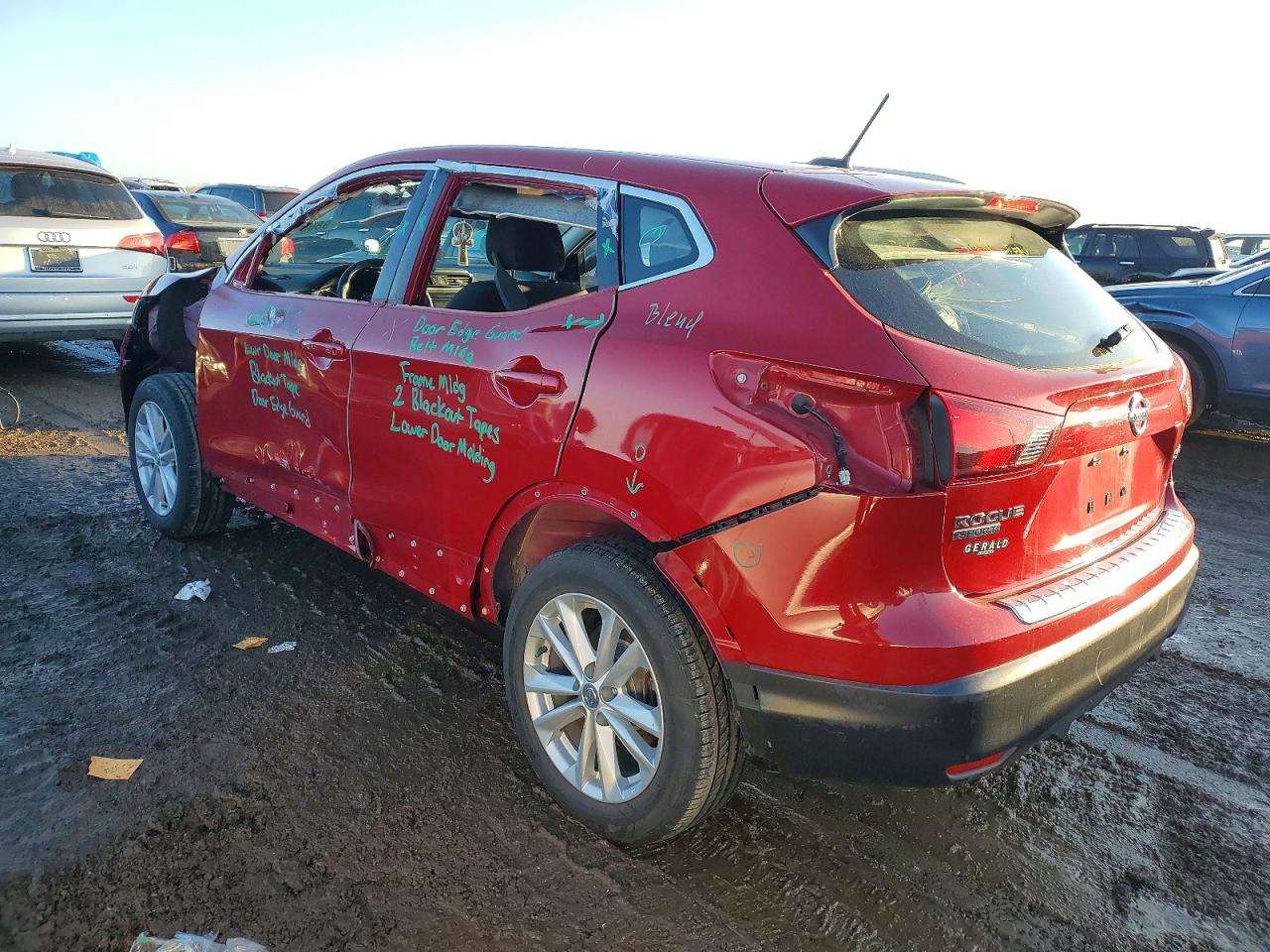 2018 NISSAN ROGUE SPORT S photo 2