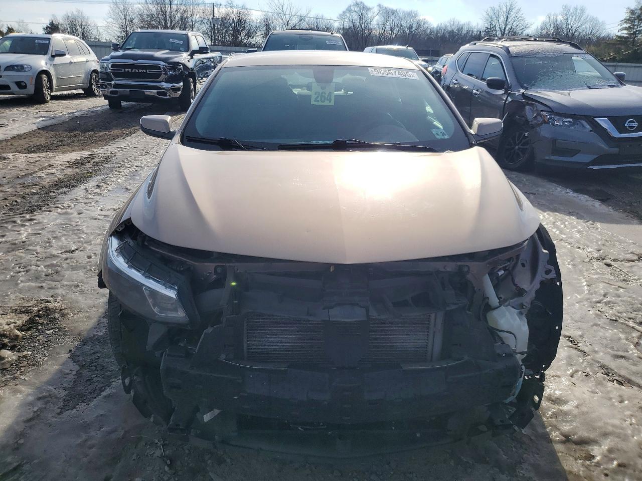 2018 CHEVROLET MALIBU LT photo 9