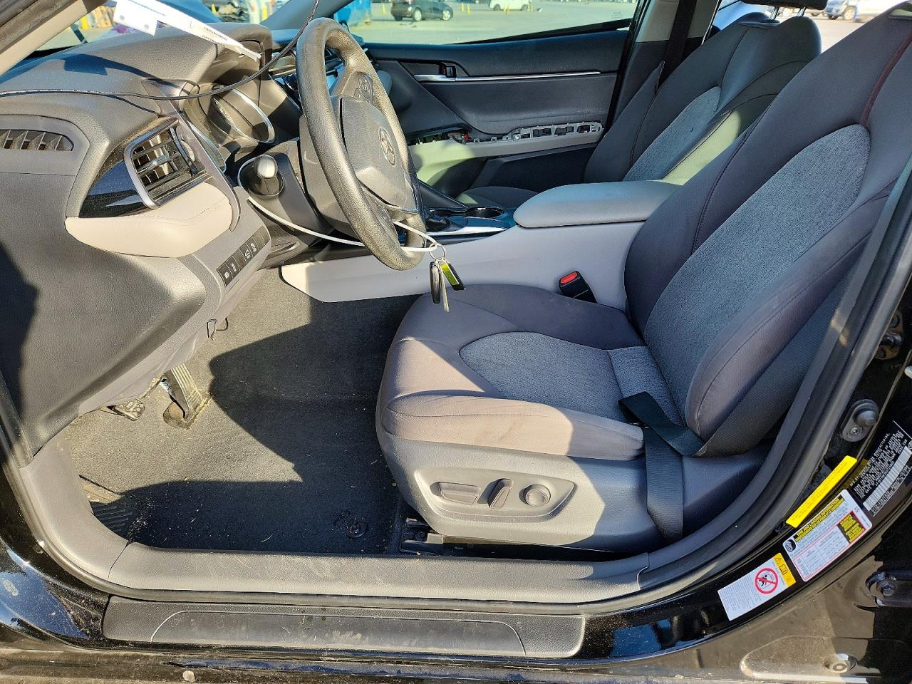 2019 TOYOTA CAMRY L photo 7