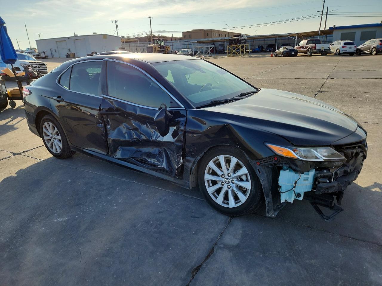 2019 TOYOTA CAMRY L photo 4