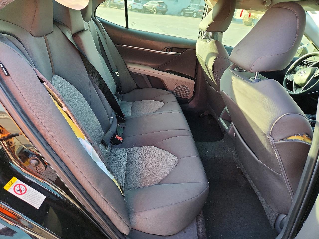 2019 TOYOTA CAMRY L photo 10