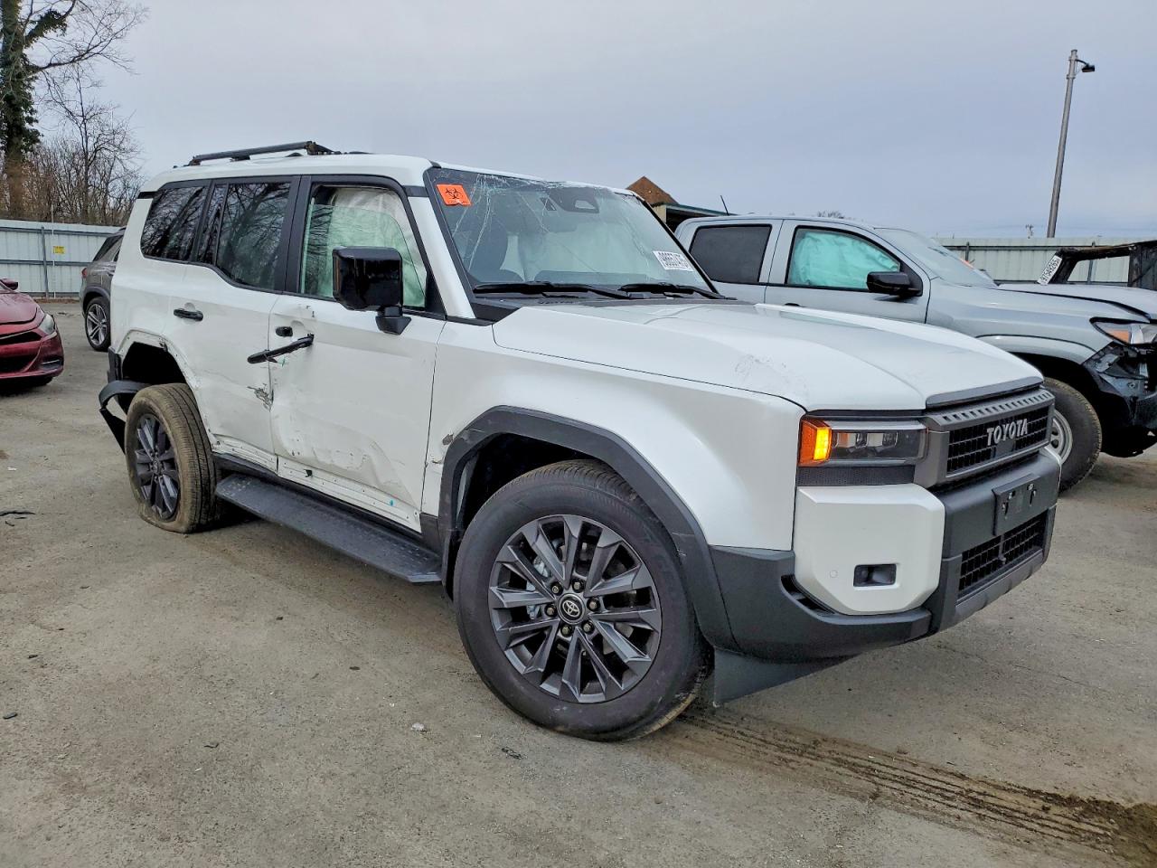 2025 TOYOTA LAND CRUISER BASE photo 4