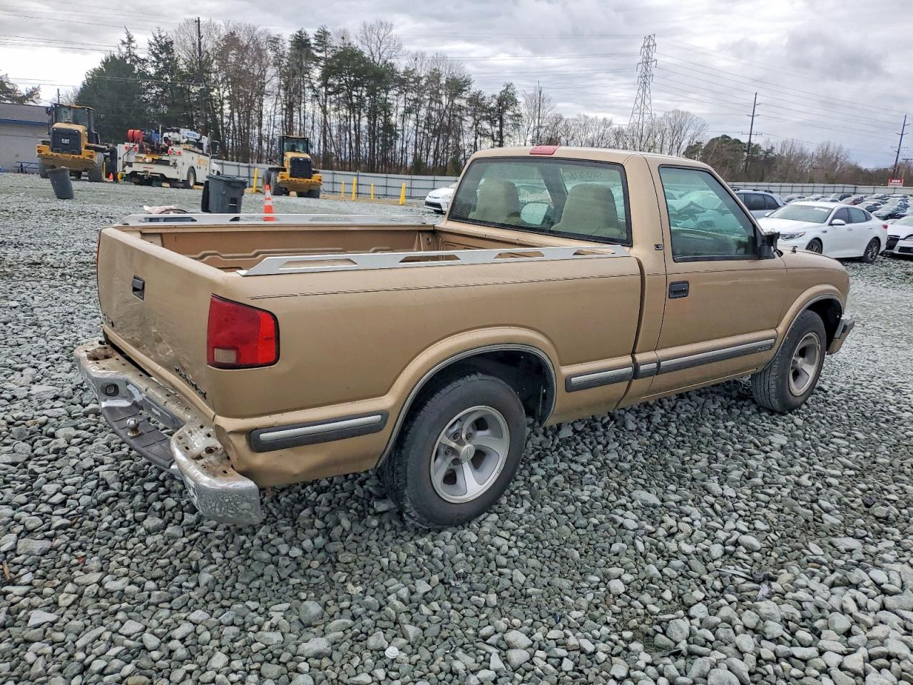 1999 CHEVROLET S TRUCK S10 photo 3