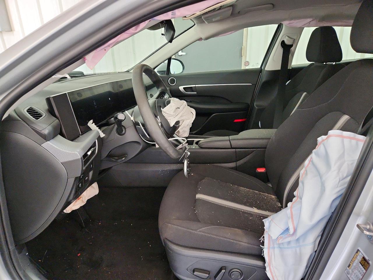 2025 HYUNDAI SONATA SEL photo 7