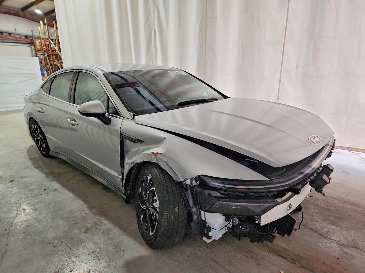2025 HYUNDAI SONATA SEL photo 4