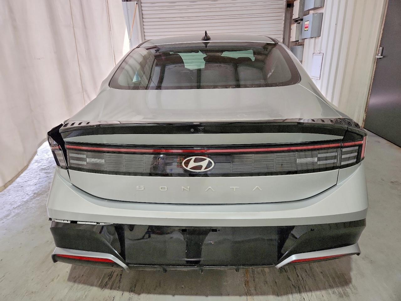 2025 HYUNDAI SONATA SEL photo 6