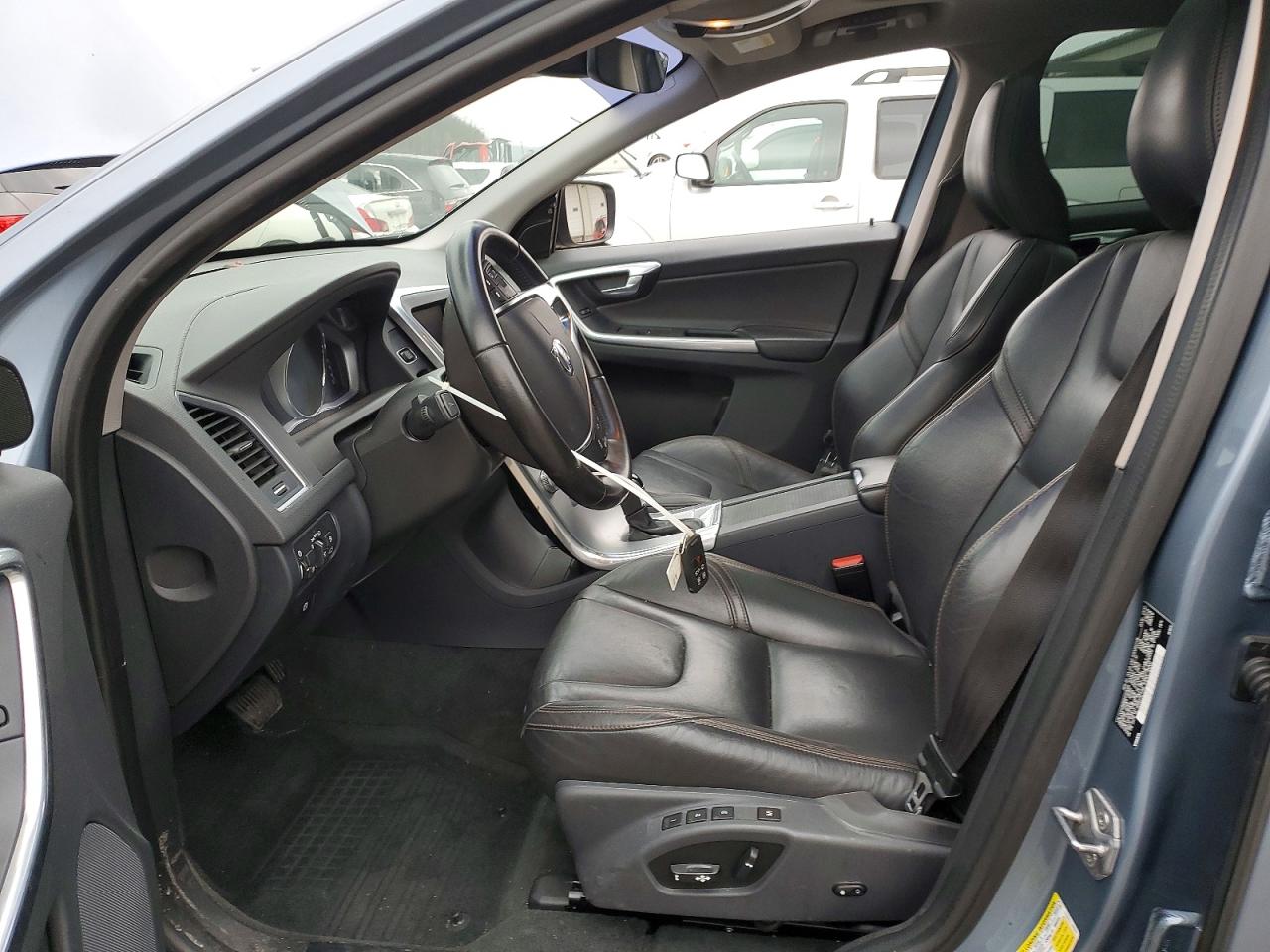 2017 VOLVO XC60 T5 DYNAMIC photo 7