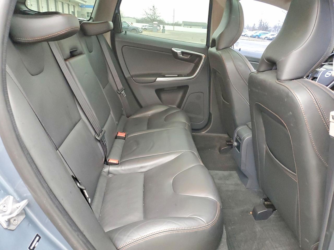 2017 VOLVO XC60 T5 DYNAMIC photo 11