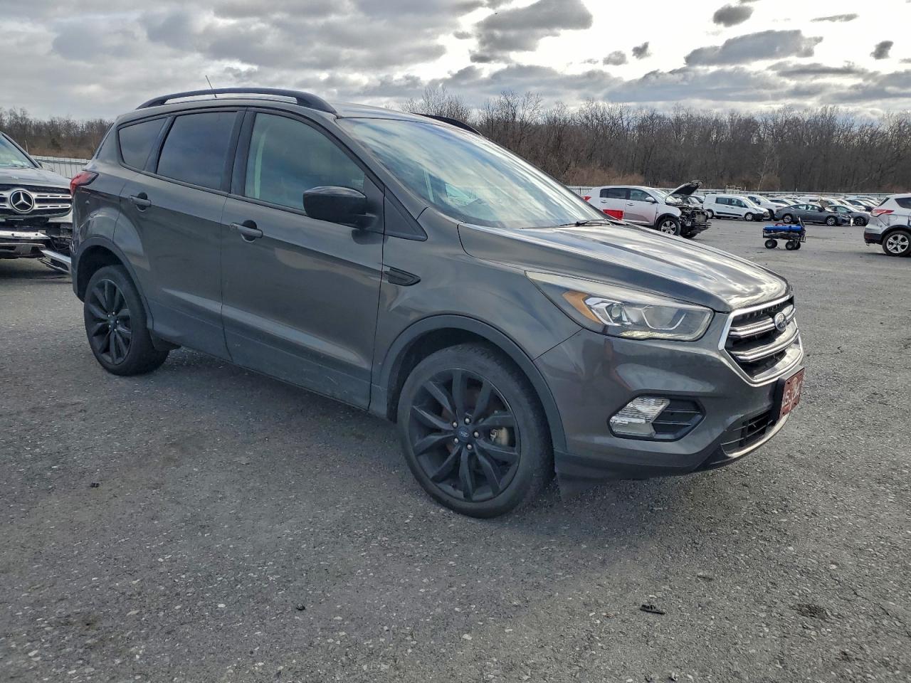 2019 FORD ESCAPE SE photo 4