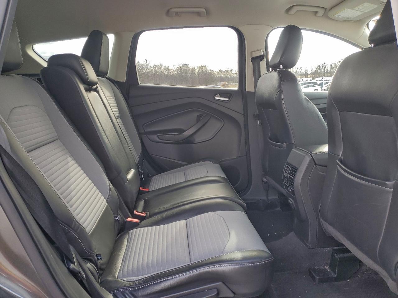 2019 FORD ESCAPE SE photo 10